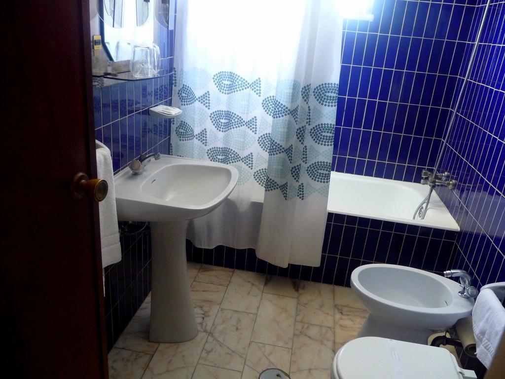 Hotel Tamargueira 피게이라다포즈 객실 사진