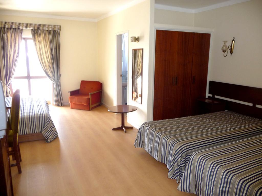 Hotel Tamargueira 피게이라다포즈 객실 사진