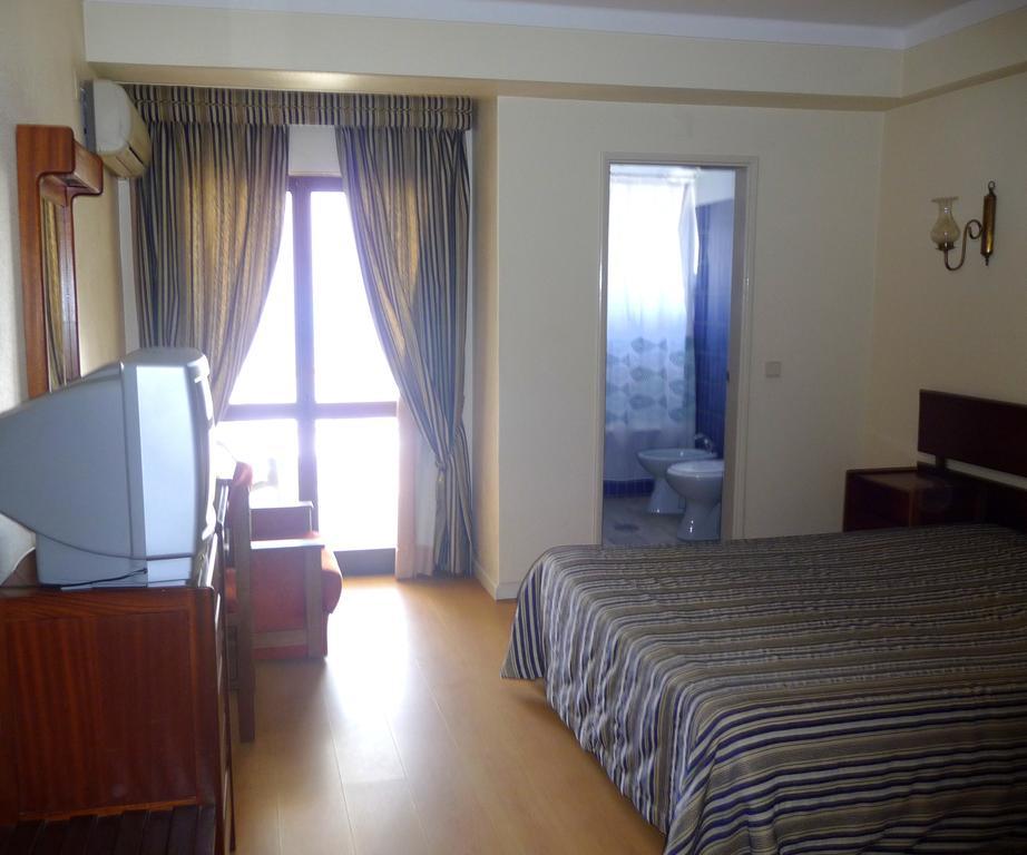 Hotel Tamargueira 피게이라다포즈 객실 사진