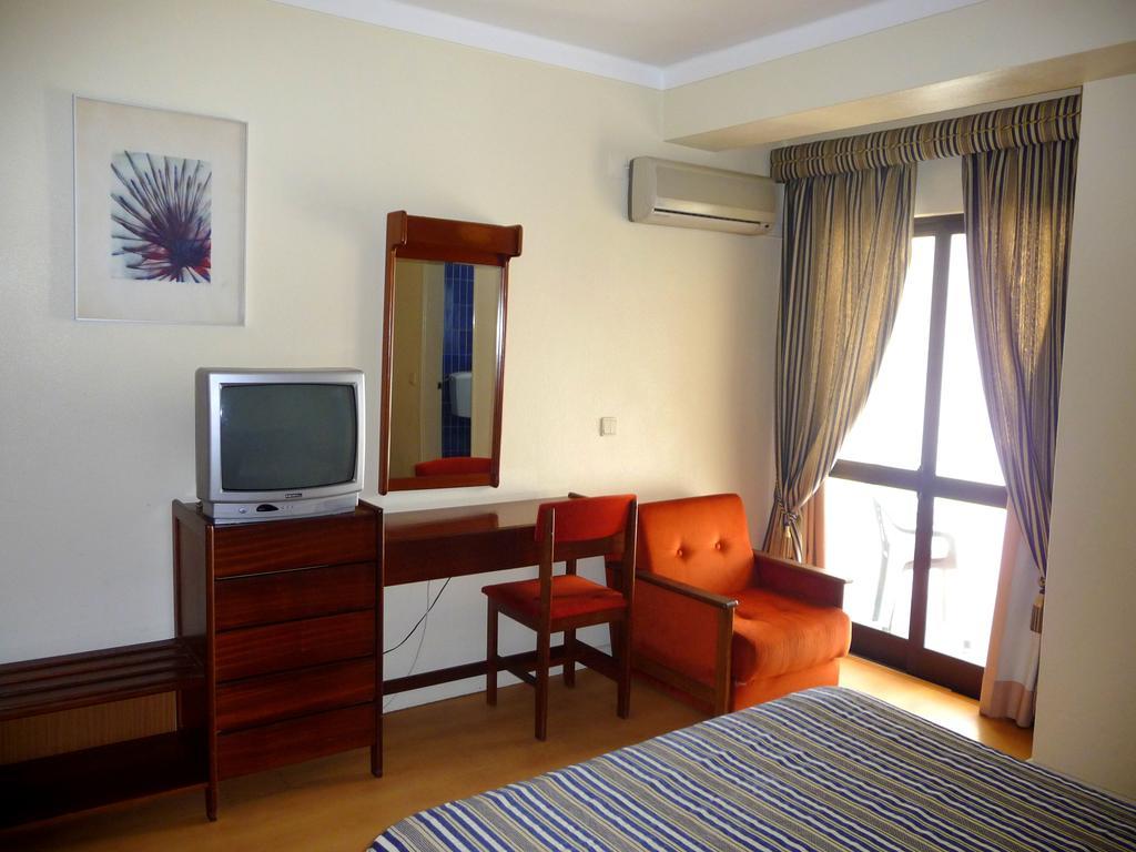 Hotel Tamargueira 피게이라다포즈 객실 사진