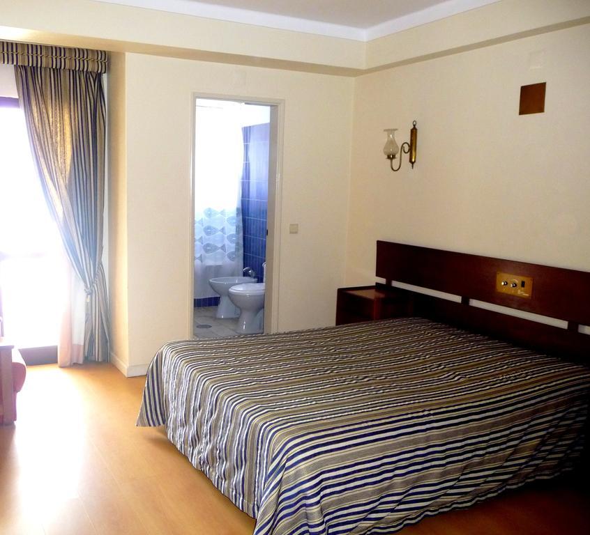 Hotel Tamargueira 피게이라다포즈 객실 사진